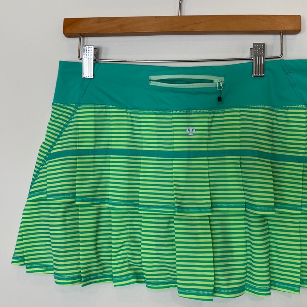 EUC Luluemon Pacesetter skirt 8 Bali Breeze